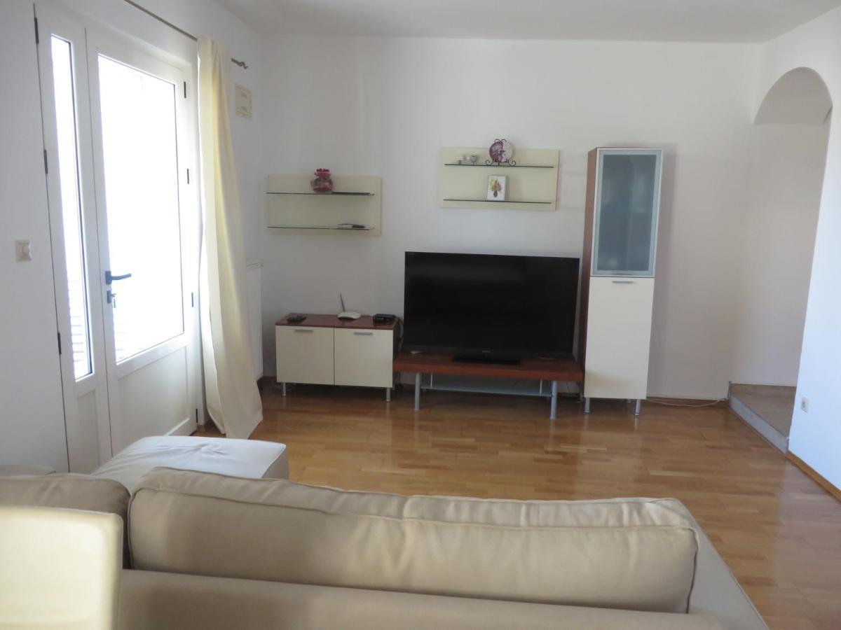 Apartments Tonka Pakostane Luaran gambar