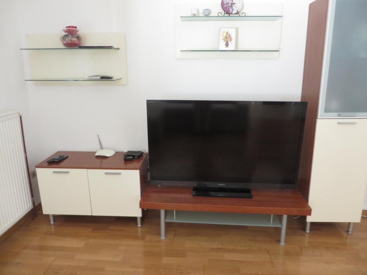 Apartments Tonka Pakostane Luaran gambar