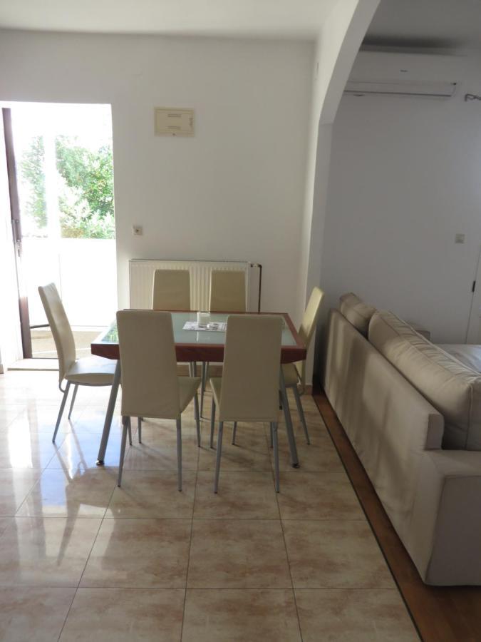 Apartments Tonka Pakostane Luaran gambar