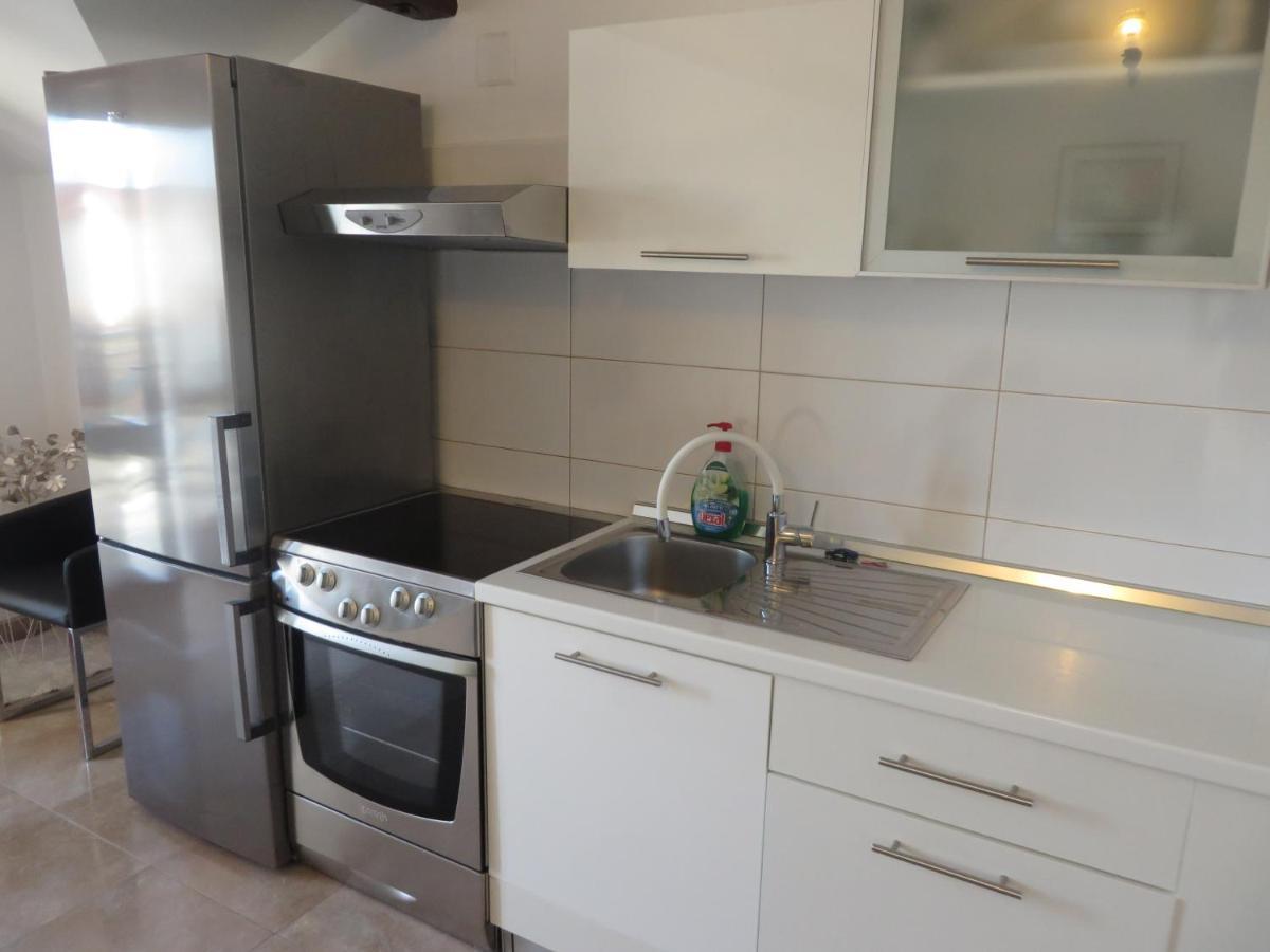 Apartments Tonka Pakostane Luaran gambar